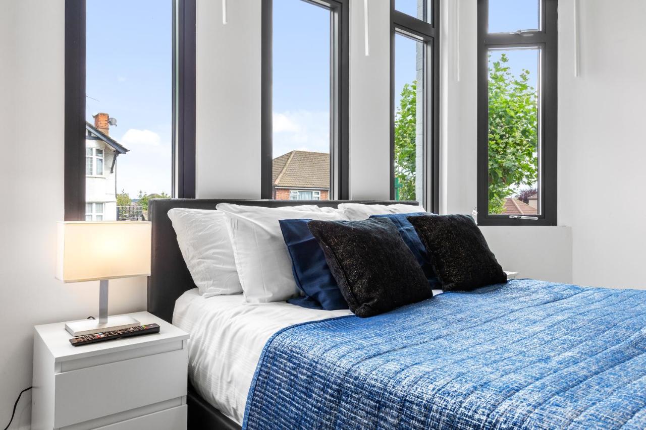 Comfy 1Bdr - 30Mins To Central Ldn - Parking The Hyde Kültér fotó